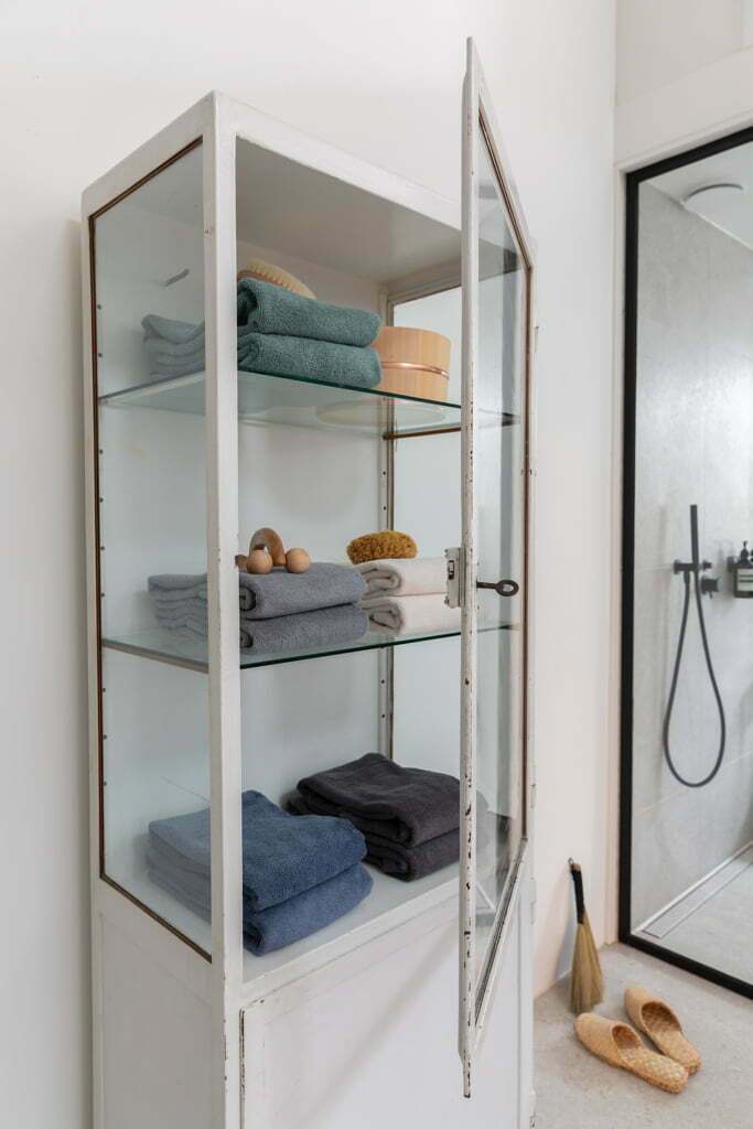 Ukiyo Sakura AWARE™ 500 gsm bath towel 70 x 140cm - Image 7