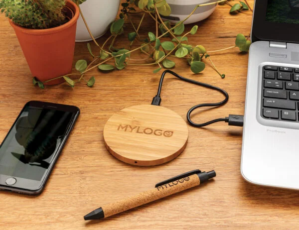 FSC® certified bamboo 5W round wireless charger - Image 9